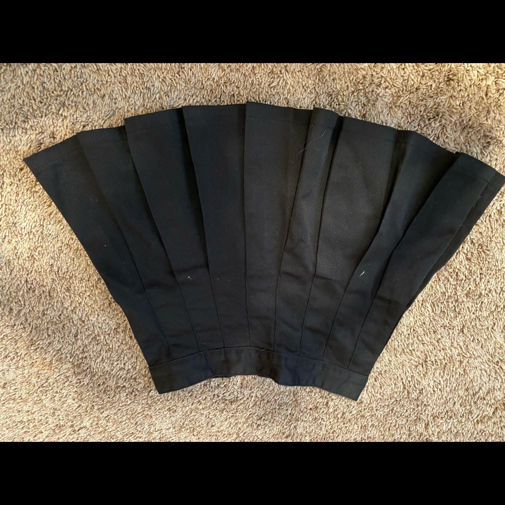 BLACK RUFFLE PACSUN SKIRT